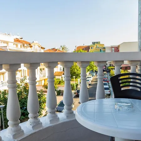 бриз Hotel