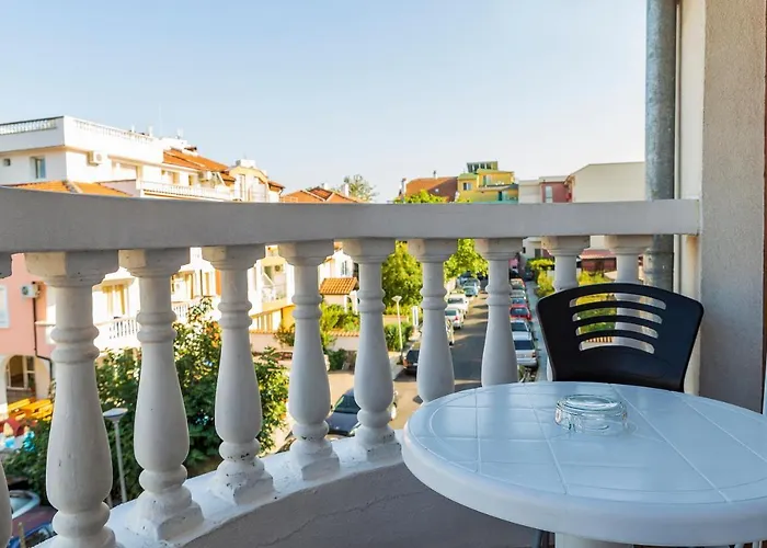 бриз Готель