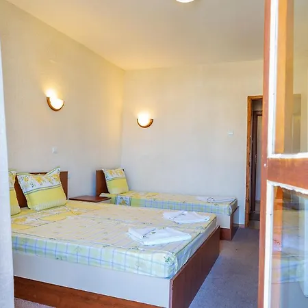 бриз Hotel Kiten (Burgas)