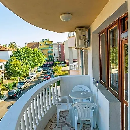 Hotel Briz 2*